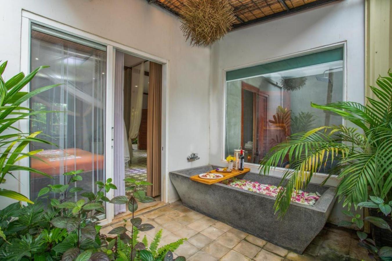 Isann Lodge Siem Reap Exterior photo