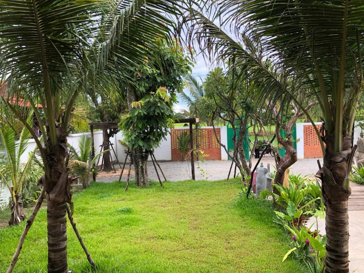 Isann Lodge Siem Reap Exterior photo