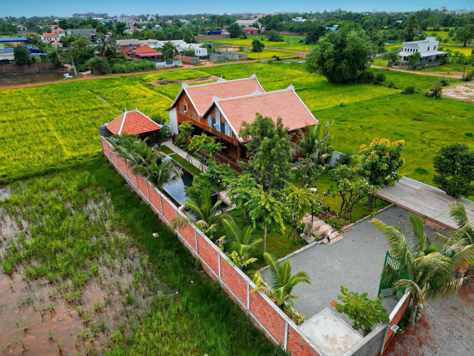 Isann Lodge Siem Reap Exterior photo