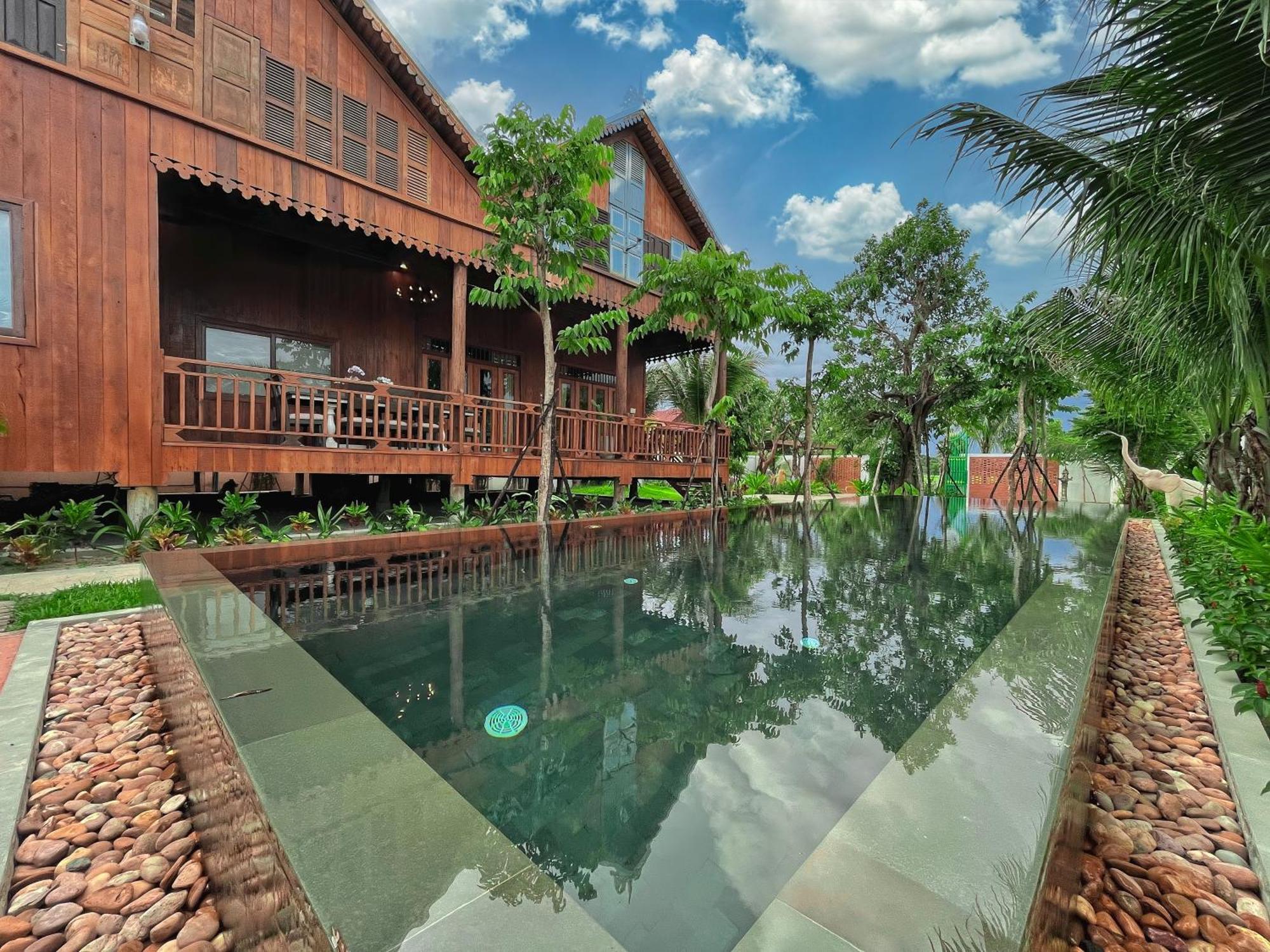 Isann Lodge Siem Reap Exterior photo