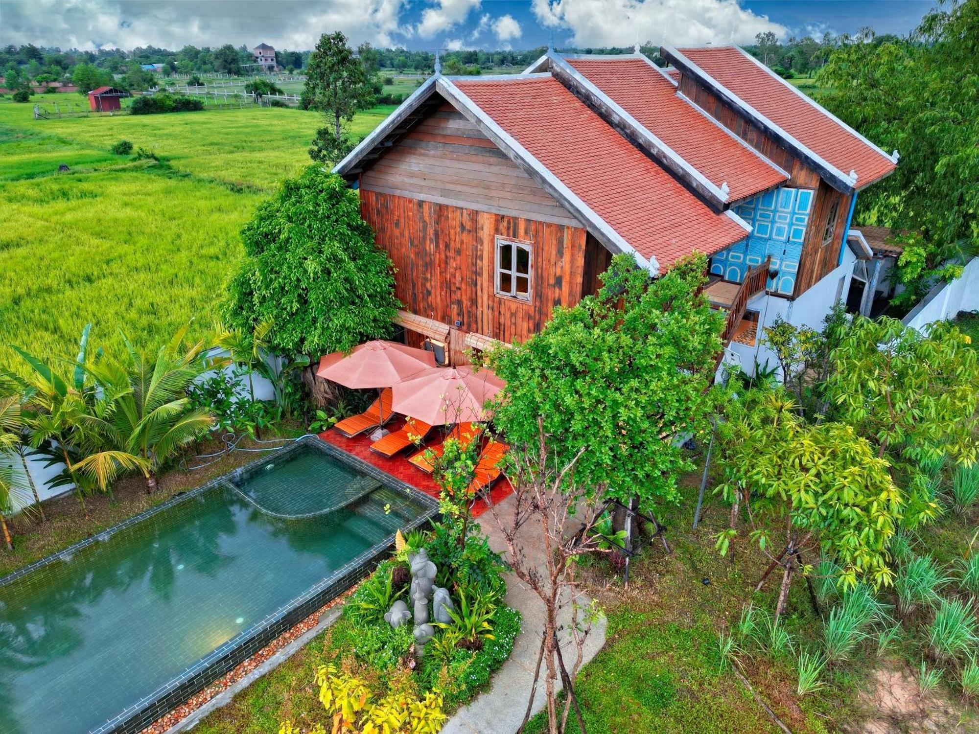 Isann Lodge Siem Reap Exterior photo