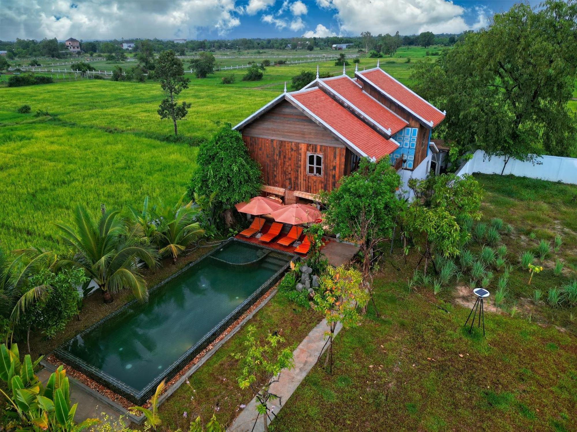 Isann Lodge Siem Reap Exterior photo
